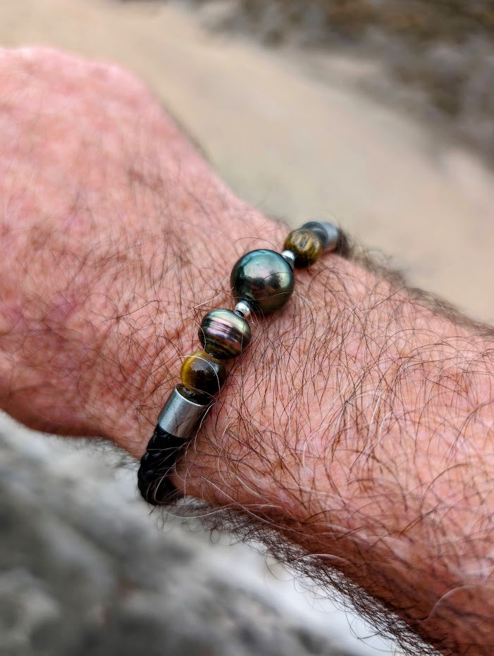 Bracelet avec 2 perles et 2 pierres 