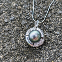 Load image into Gallery viewer, Pendentif  perle de Tahiti taille 14, couleur bleu/vert
